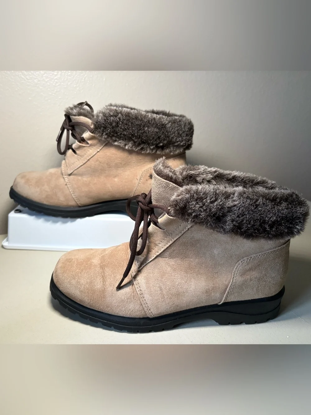 Cobble Cuddlers Women's Suede Faux-Fur Lace-Up Ankle Boots - Taupe